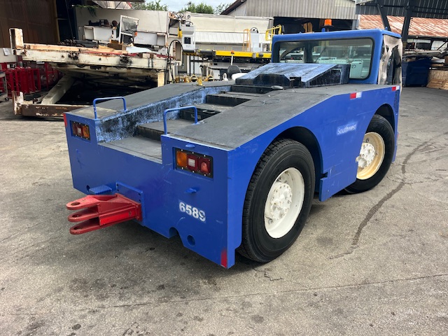 Push Back Tractor FMC B-350