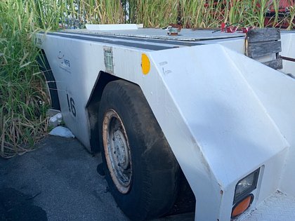 Push Back Tractor S&S GT-1628