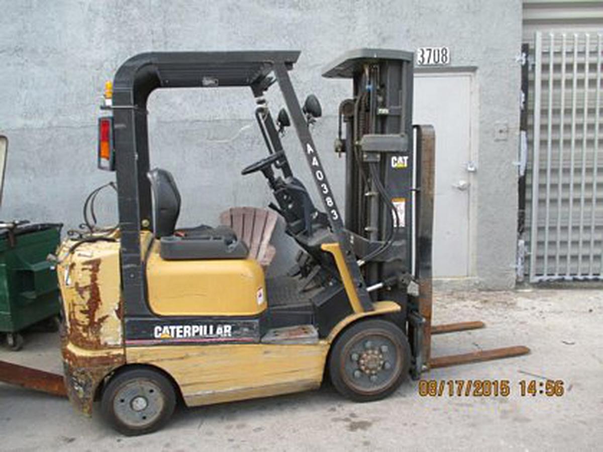 2003 Caterpillar GC20K