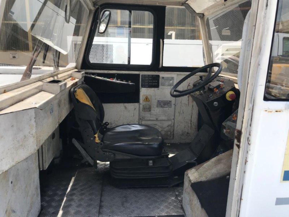 Towbarless Push Back Tractor TLD TPX-500