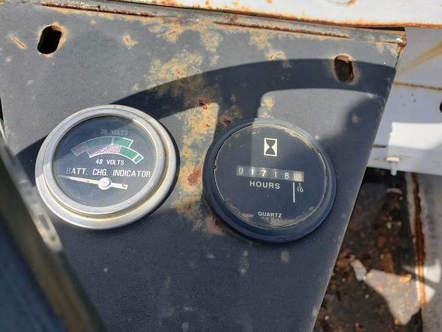 Lavatory Service Cart Par-Kan ELT-300