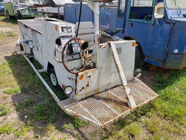 Lavatory Service Cart Par-Kan ELT-300