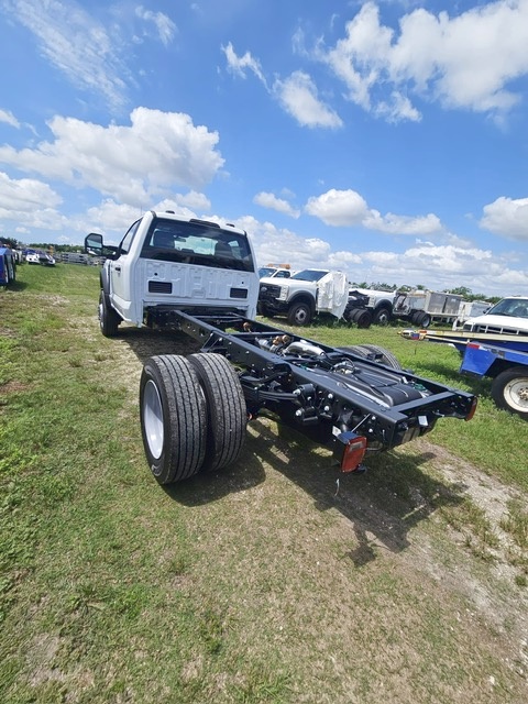 Truck Chassis Ford F-600