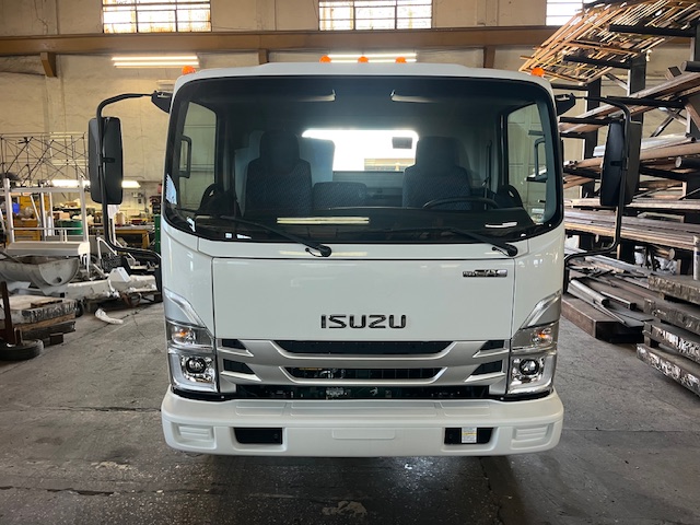 Truck Chassis Isuzu NPR - Gasoline
