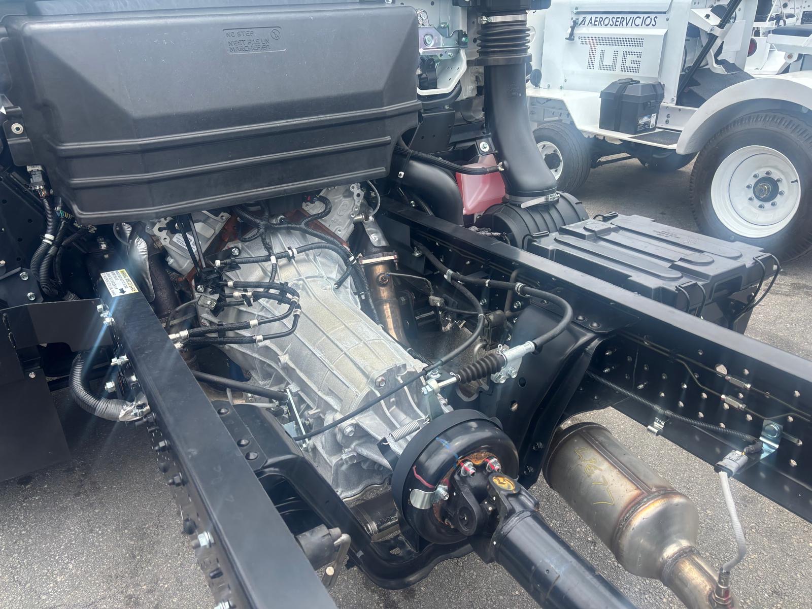 Truck Chassis Isuzu NPR - Gasoline