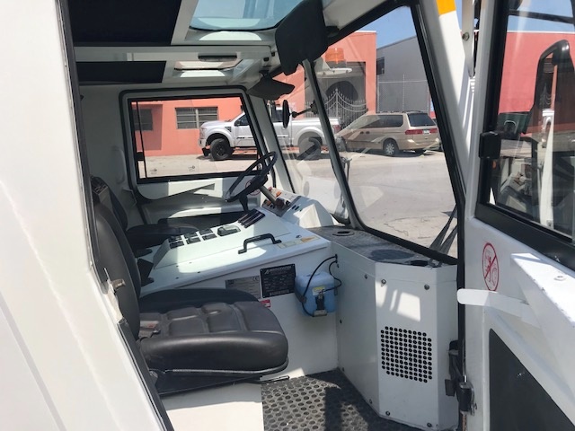 Push Back Tractor TLD TMX-400