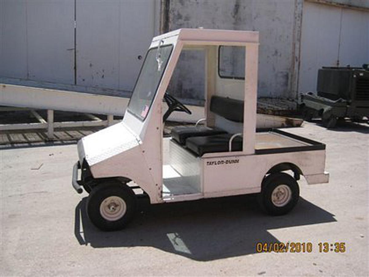 1995 Taylor-Dunn R6-80