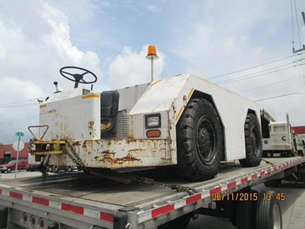 Push Back Tractor S&S GT-1628