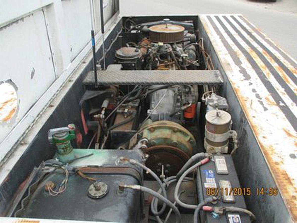 Push Back Tractor S&S GT-1628