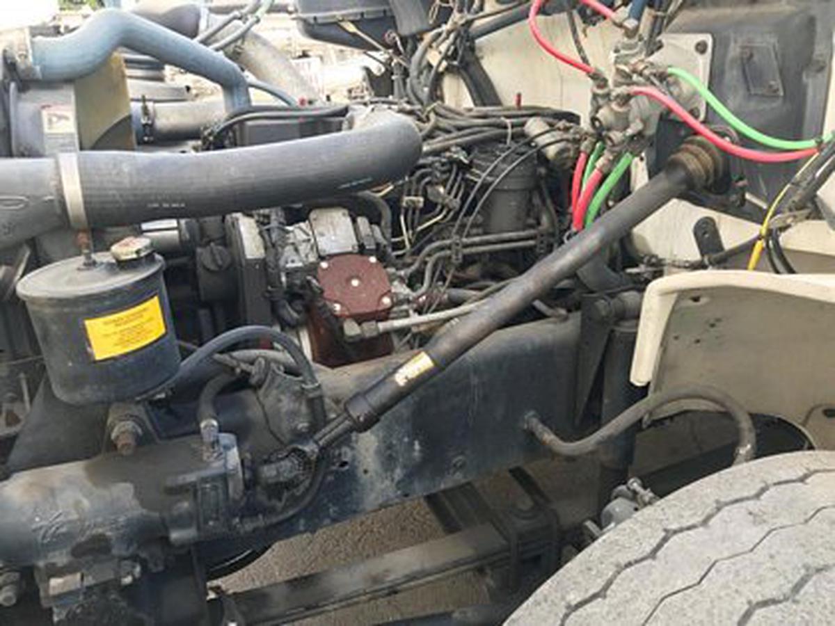 Maintenance Lift Tesco/ Freightliner ML-5030 / Fl70