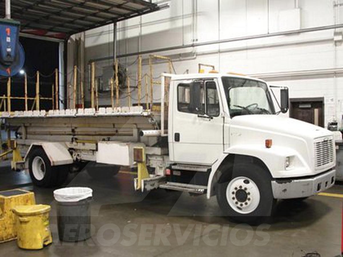 Maintenance Lift Tesco/ Freightliner ML-5030 / Fl70