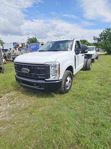 Truck Chassis Ford F-350 XL SD 2024