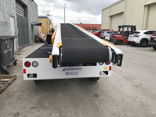 Belt Loader Tug 660