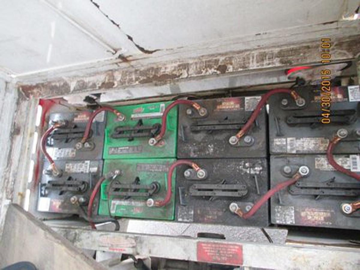 2004 Taylor-Dunn B2-48-TT