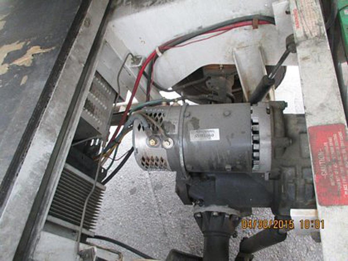 2004 Taylor-Dunn B2-48-TT