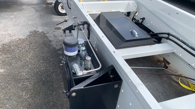 Belt Loader Tug 660E