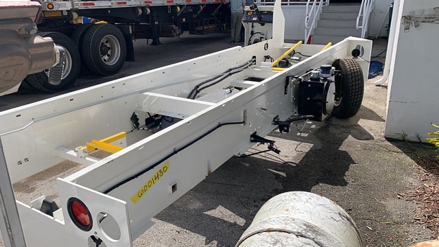 Belt Loader Tug 660E