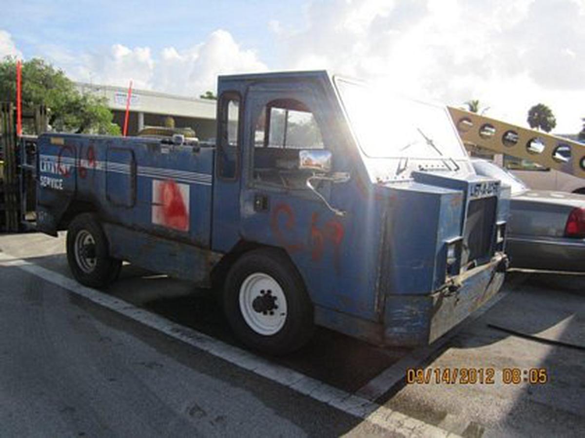 1998 Lift-A-Loft APV- LAV