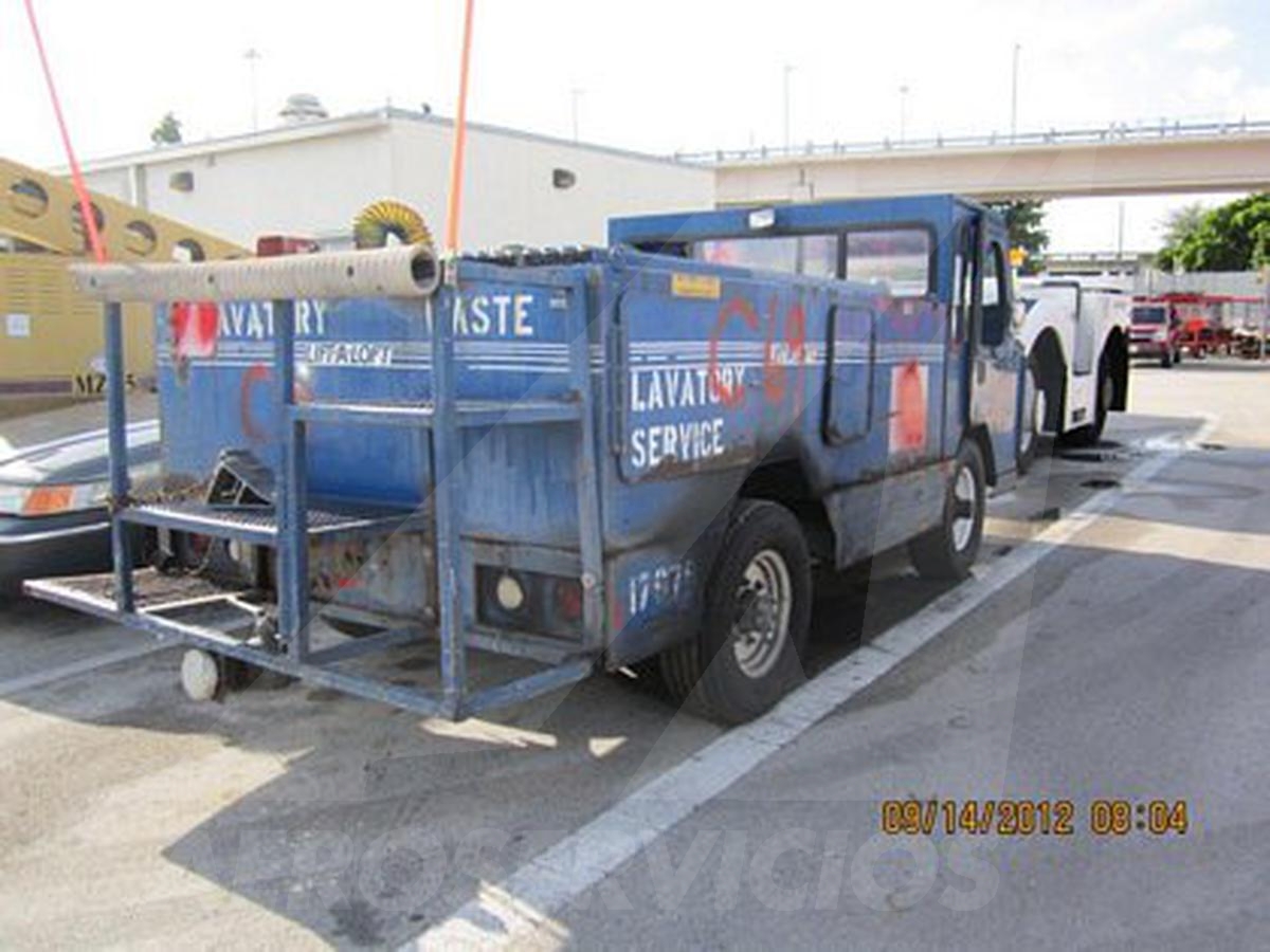 1998 Lift-A-Loft APV- LAV