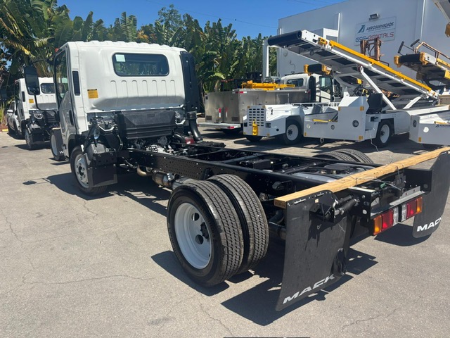 Truck Chassis Isuzu NPR - Gasoline