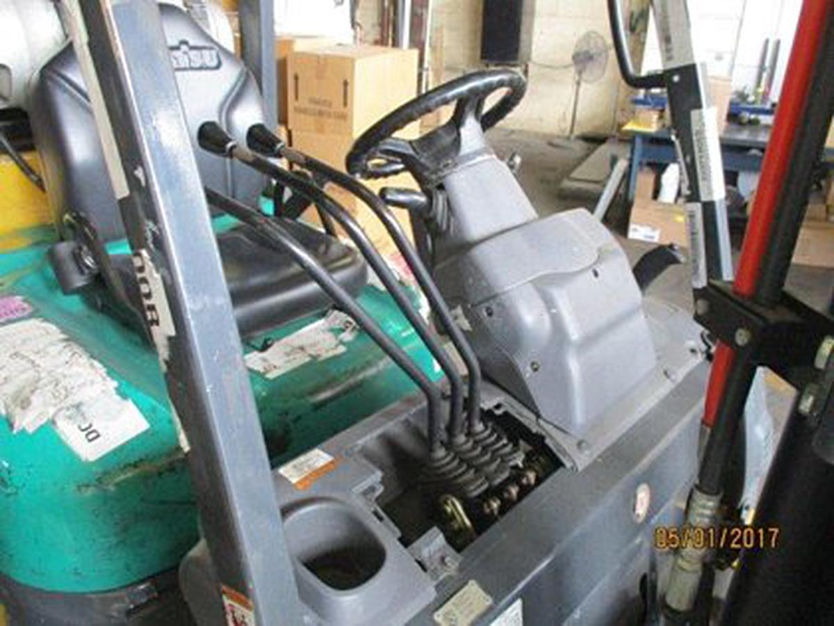 2007 Komatsu FG25ST-16