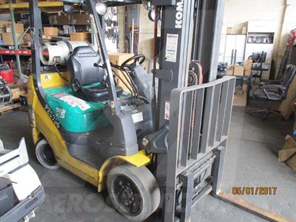 2007 Komatsu FG25ST-16