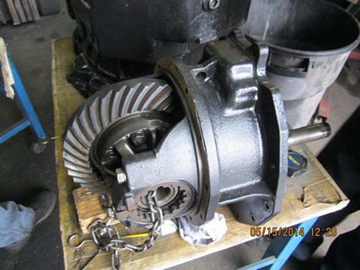 1987 Nissan CPH02A25V