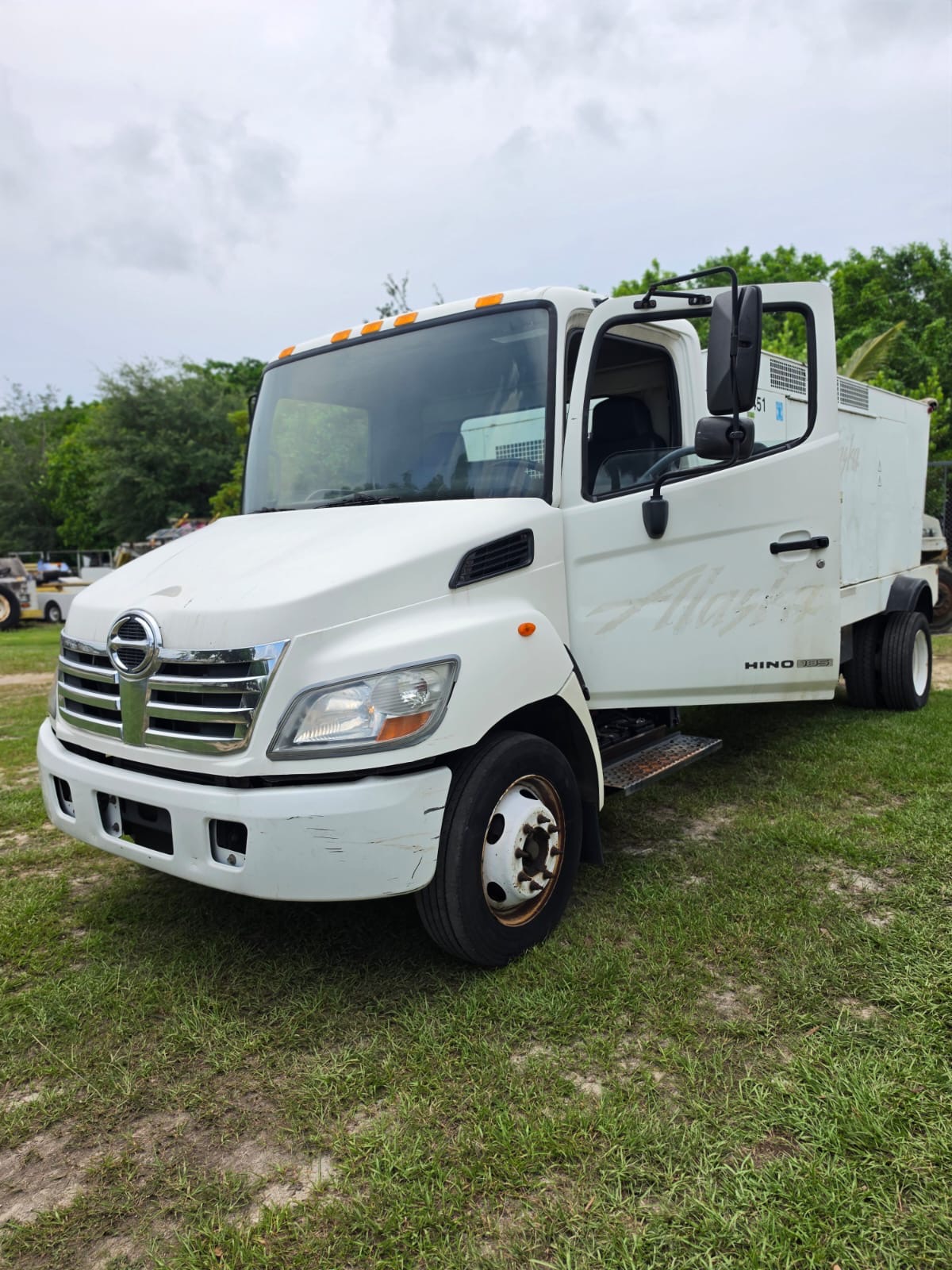 Truck Chassis Hino