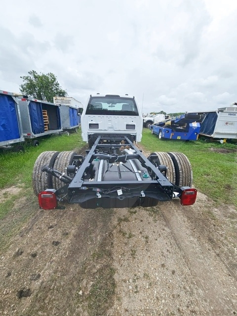 Truck Chassis Ford F-600