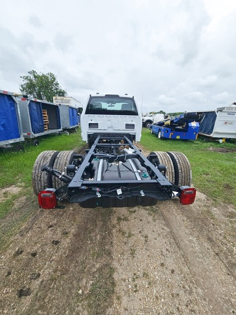 Truck Chassis Ford F-600
