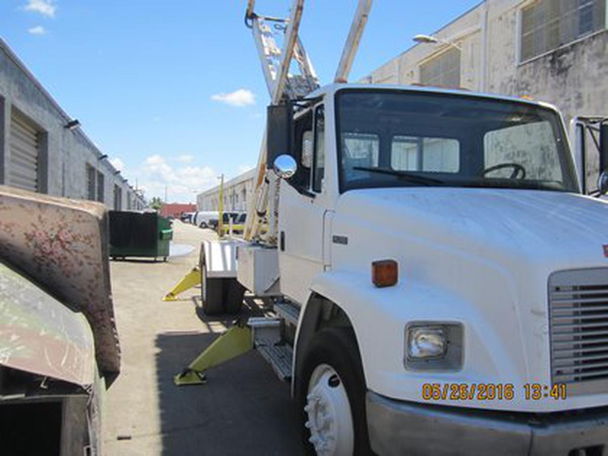 Lift Truck Tesco/ Freightliner ML-5030 / Fl70