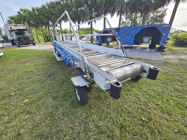 Towable Belt Loader Wasp A01771D-3853