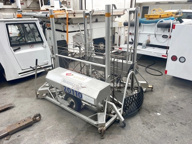 Wheelchair Lift Adaptive Engineering Inc. Mobilift AX