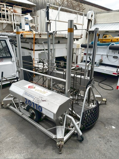 Wheelchair Lift Adaptive Engineering Inc. Mobilift AX