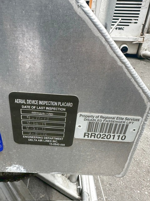 Wheelchair Lift Adaptive Engineering Inc. Mobilift AX