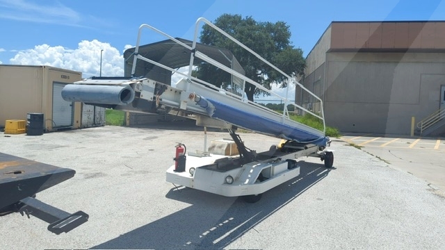 Towable Belt Loader Wasp A01771D-3650