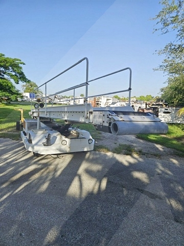 Towable Belt Loader Wasp A01771D-3650