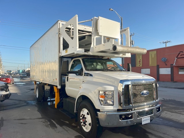 Catering Truck Ford F-650 2025