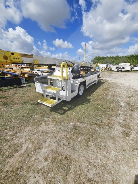 Belt Loader Tug 660