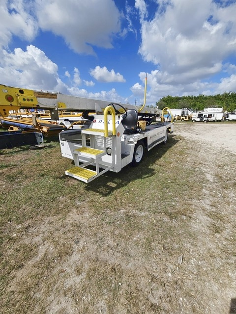 Belt Loader Tug 660