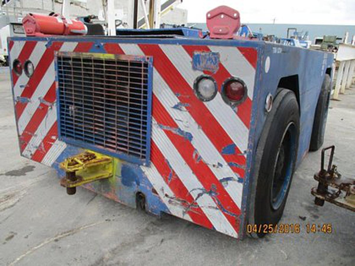 Push Back Tractor S&S GT-1628