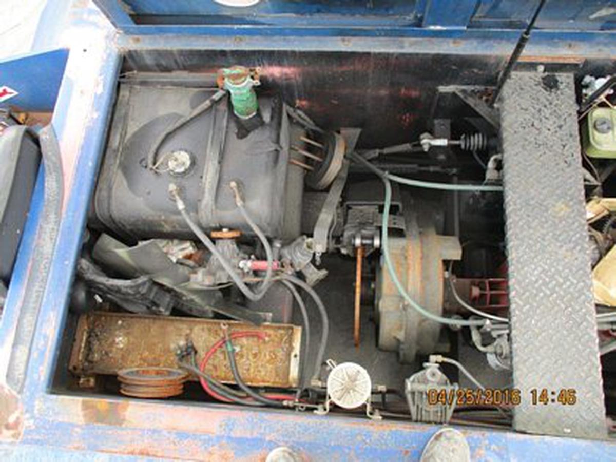 Push Back Tractor S&S GT-1628