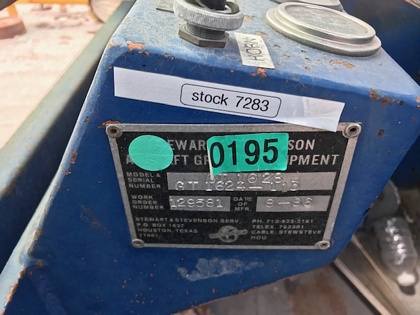 Push Back Tractor S&S GT-1628