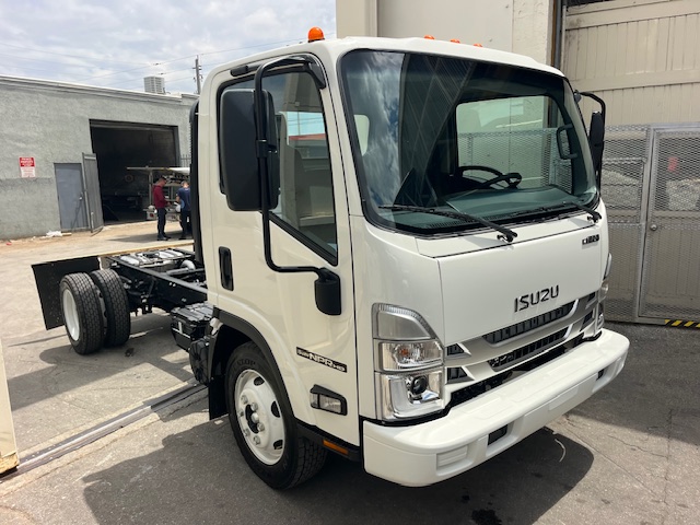 Truck Chassis Isuzu NPR - Gasoline