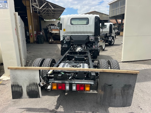 Truck Chassis Isuzu NPR - Gasoline
