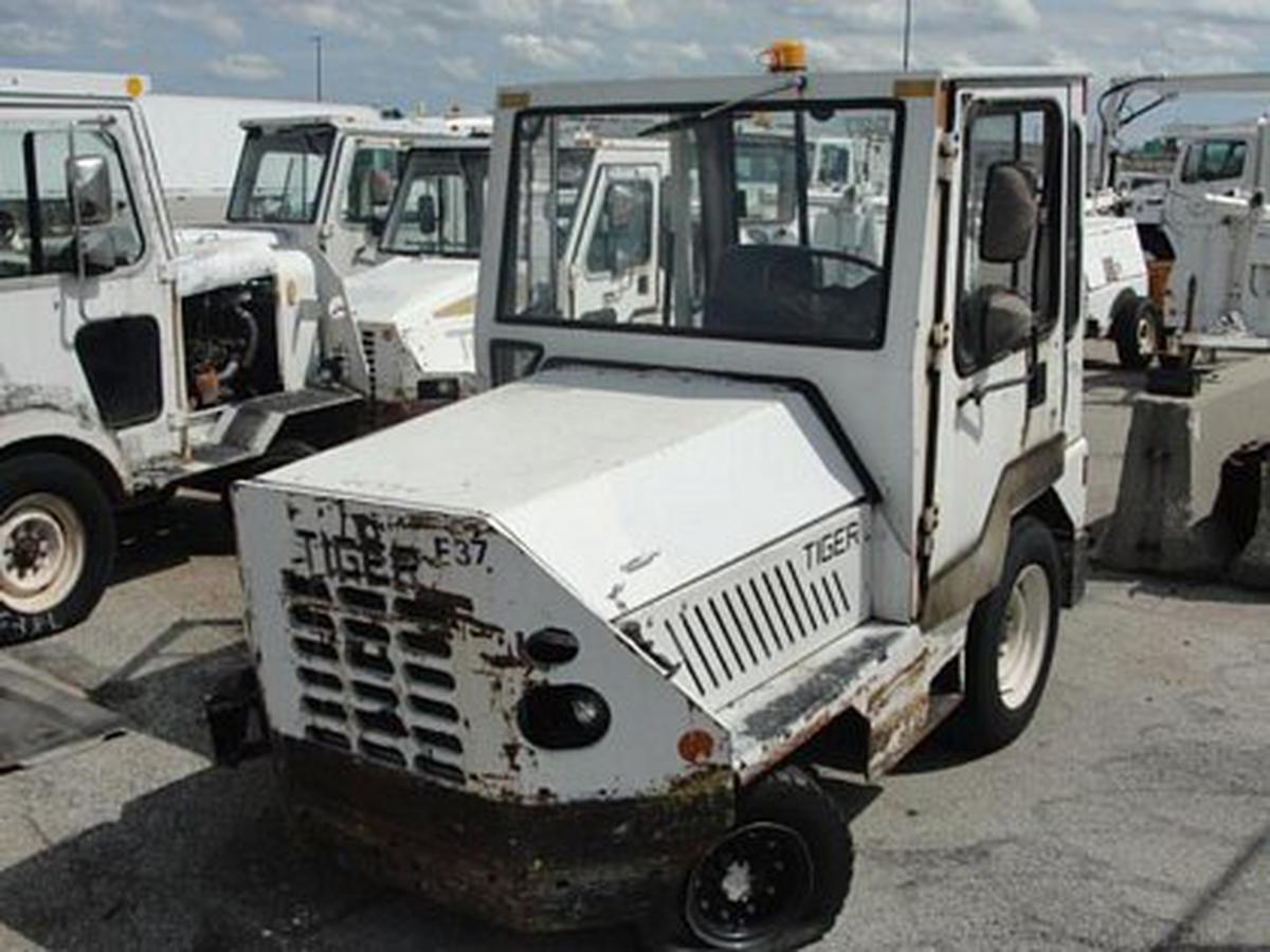 Baggage Tractor TIG-50
