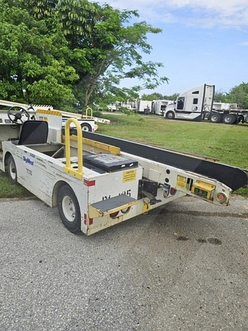 Belt Loader Tug 660E