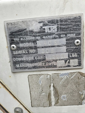 Belt Loader Tug 660E