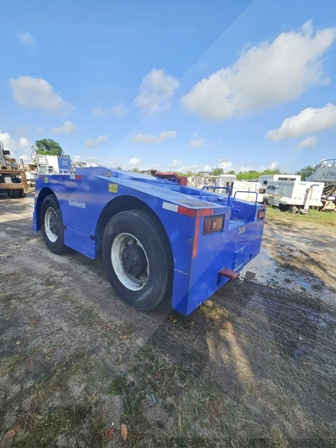 Push Back Tractor FMC B350E