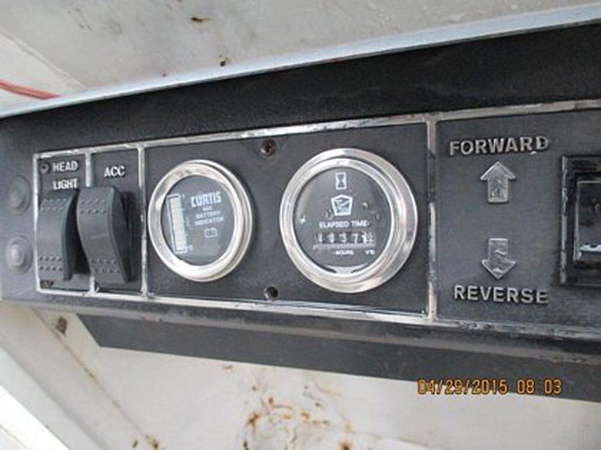 2004 Taylor-Dunn B2-48-TT